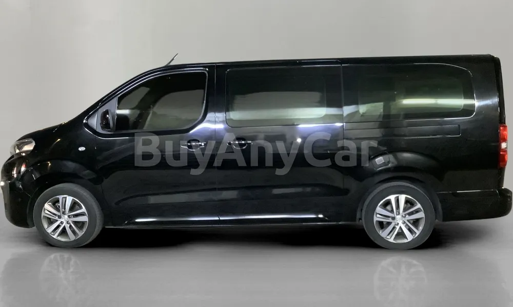Vehicle photo 3