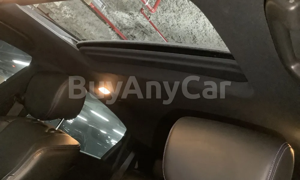 Vehicle photo 9