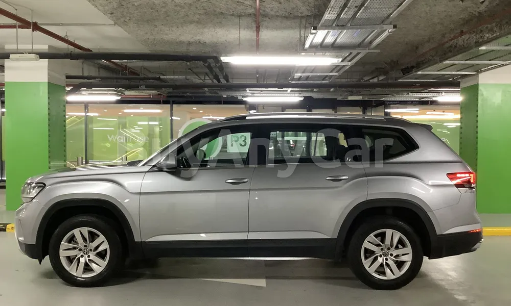 Vehicle photo 4