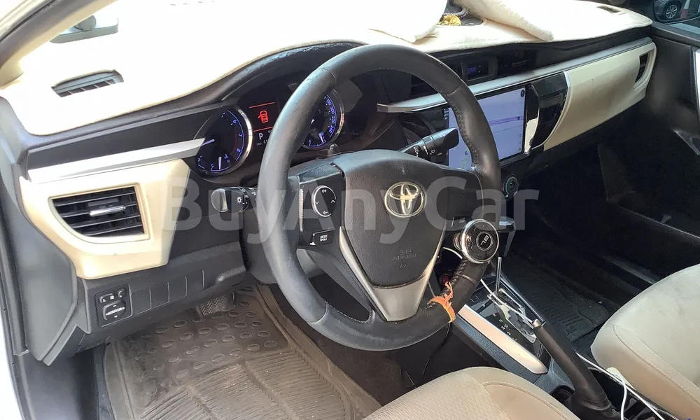Vehicle photo 6