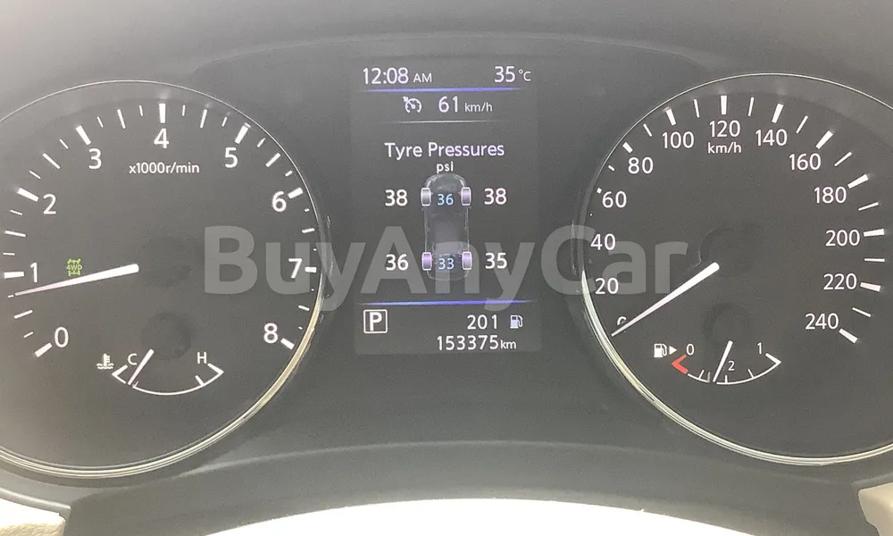 Vehicle photo 8