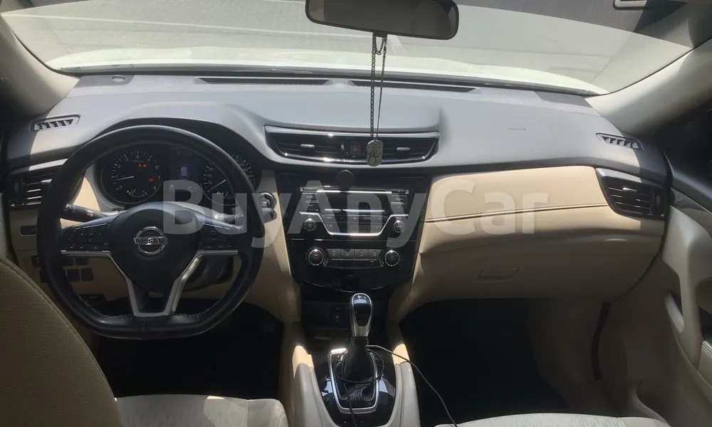 Vehicle photo 7