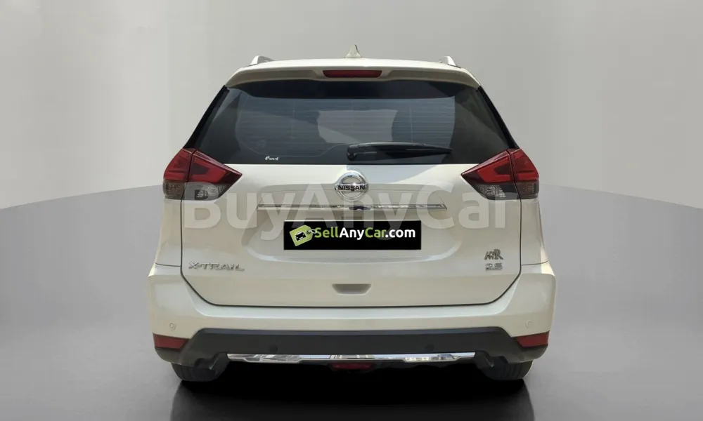 Vehicle photo 2