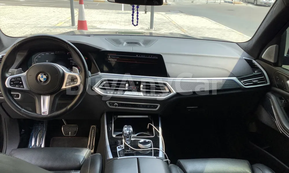 Vehicle photo 8