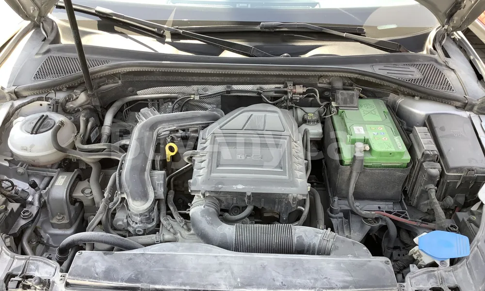 Vehicle photo 6