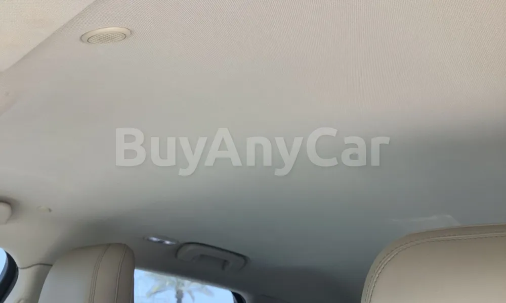 Vehicle photo 8
