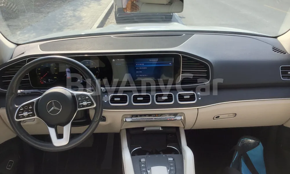 Vehicle photo 9