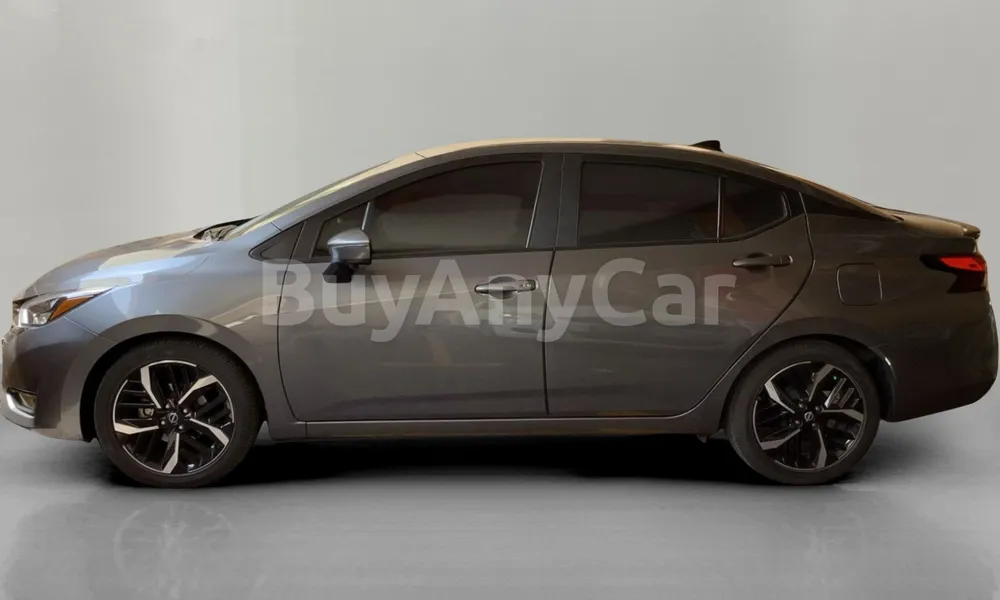 Vehicle photo 4