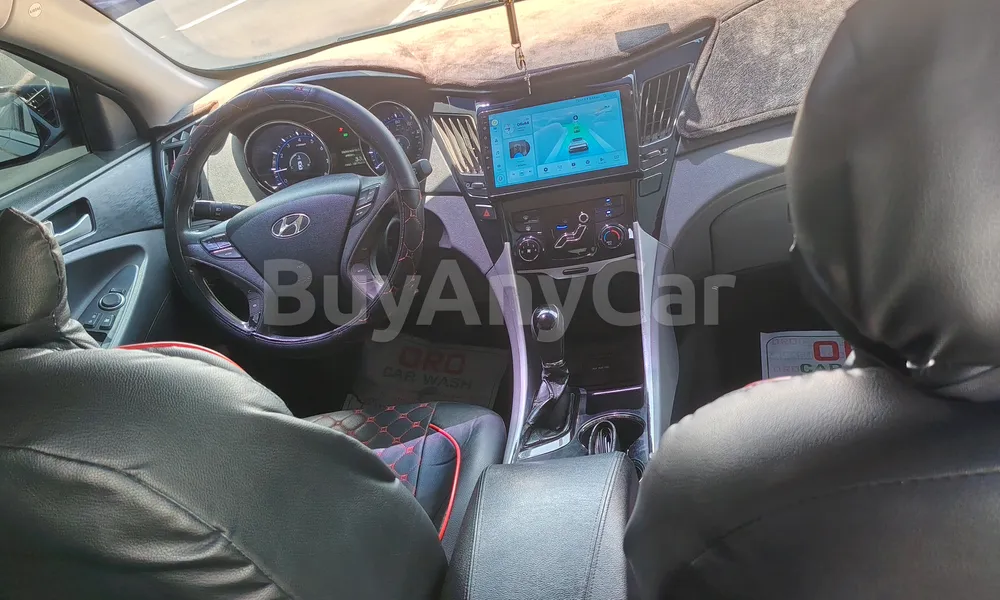 Vehicle photo 3