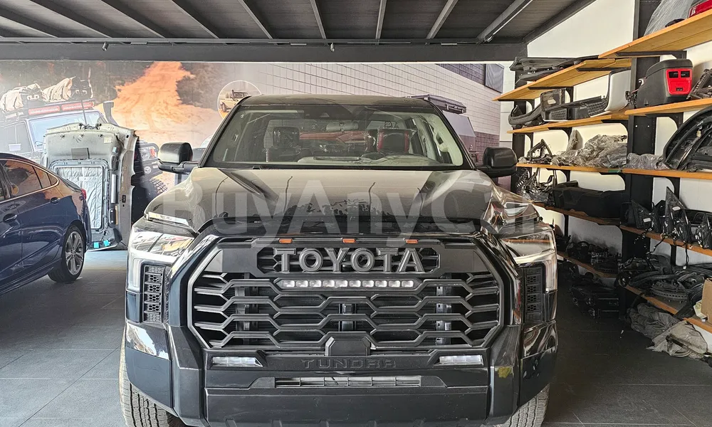 Vehicle photo 5