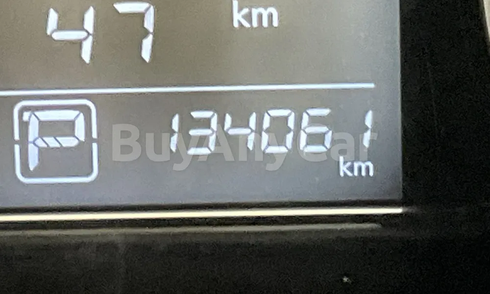 Vehicle photo 7