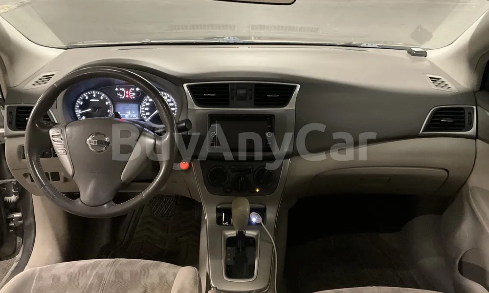 Vehicle photo 9
