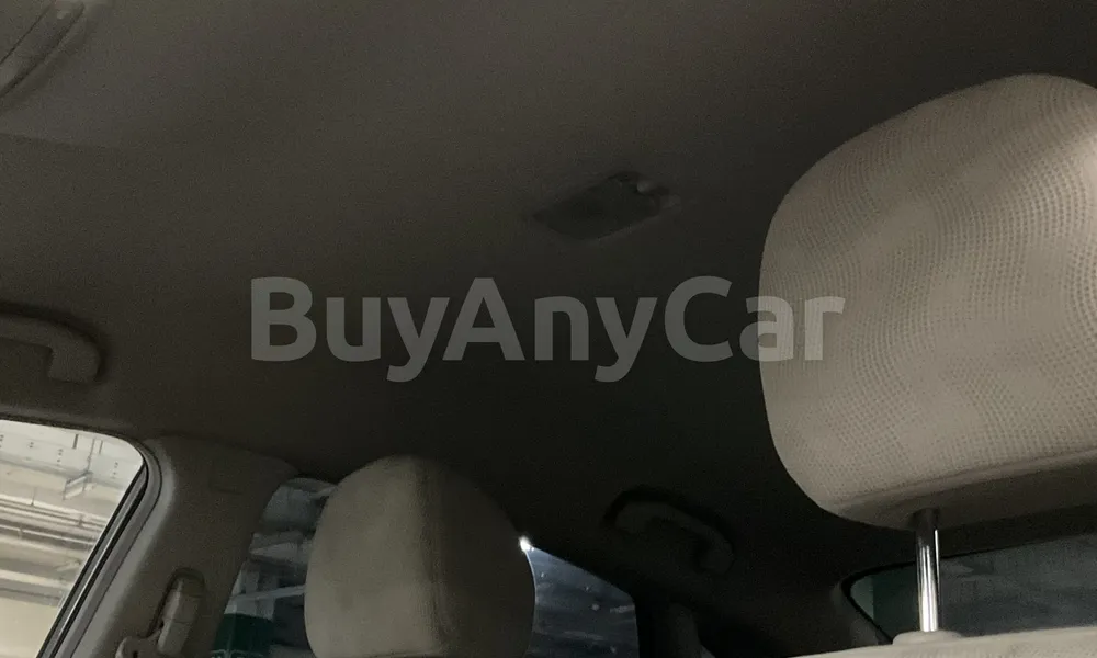 Vehicle photo 8