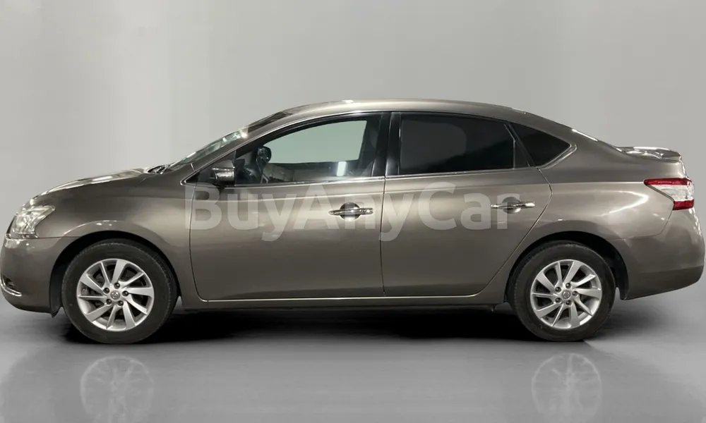 Vehicle photo 4