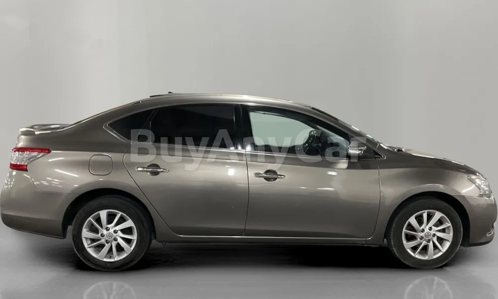 Vehicle photo 3