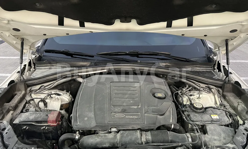 Vehicle photo 7