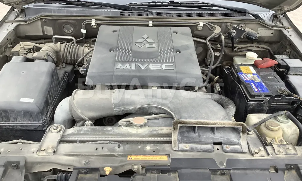 Vehicle photo 7