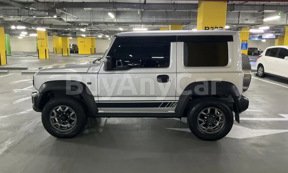 Vehicle photo 4