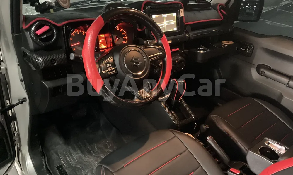 Vehicle photo 8
