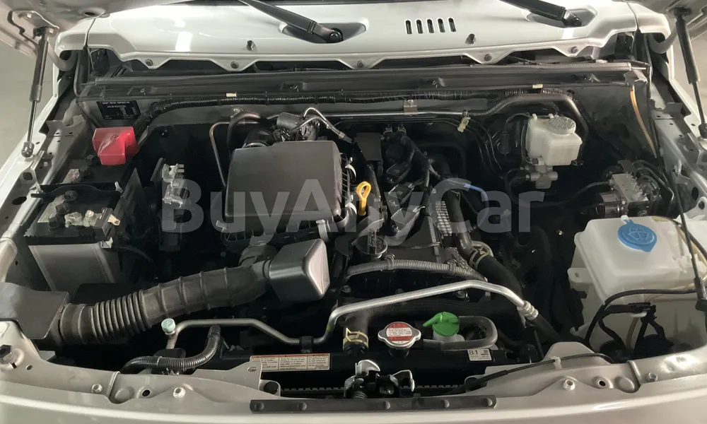 Vehicle photo 6