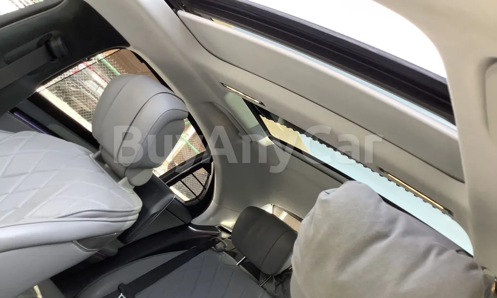 Vehicle photo 8
