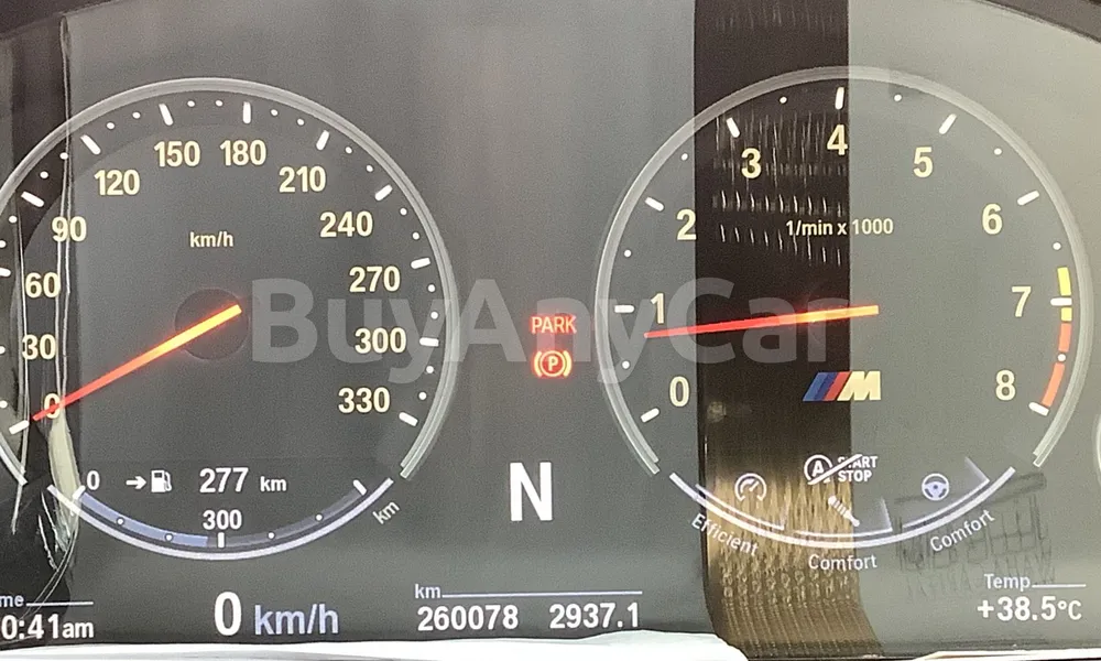 Vehicle photo 6