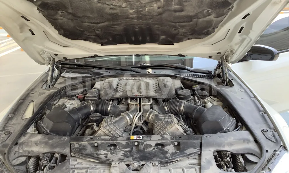 Vehicle photo 7
