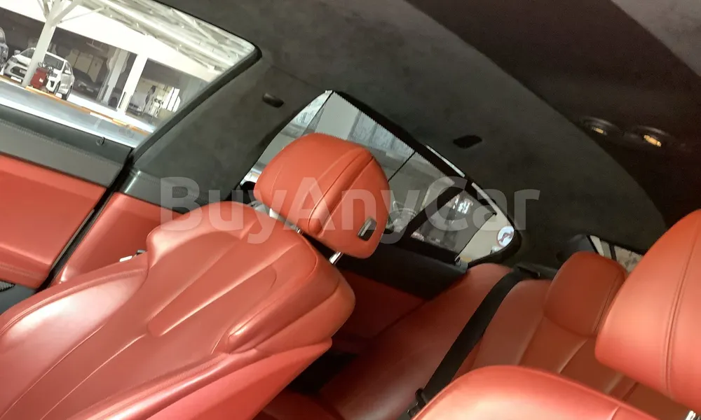 Vehicle photo 9