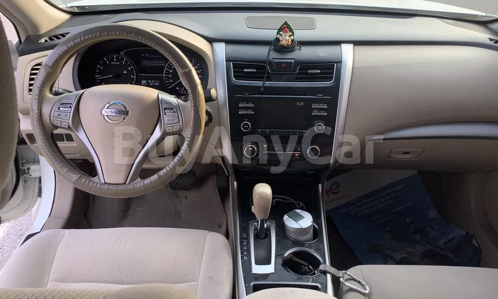Vehicle photo 7
