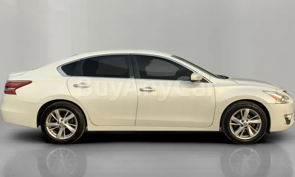 Vehicle photo 3