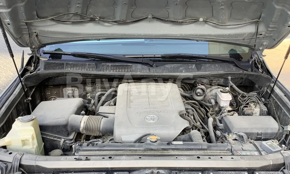 Vehicle photo 6