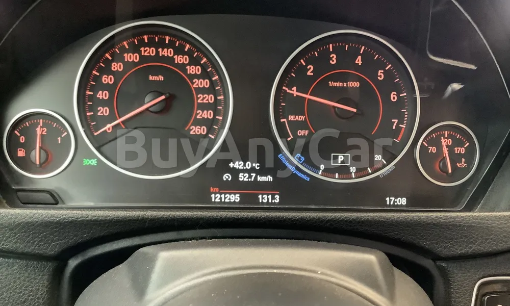 Vehicle photo 8