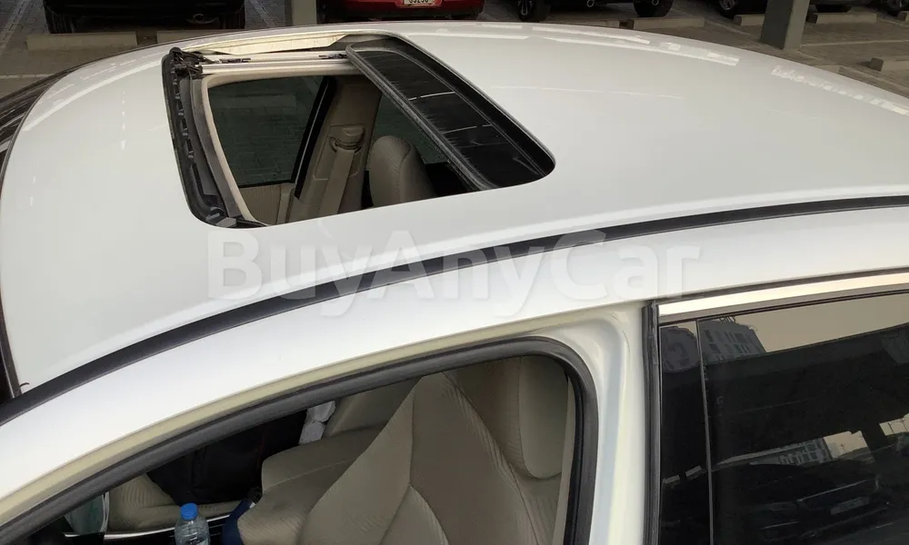 Vehicle photo 5