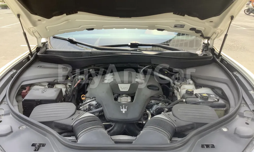 Vehicle photo 6