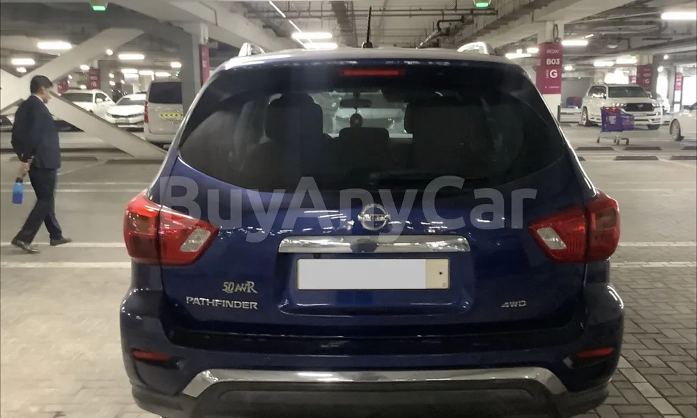 Vehicle photo 2