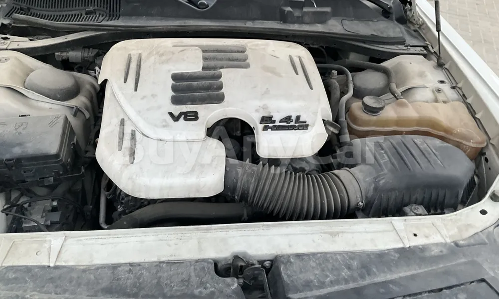 Vehicle photo 6