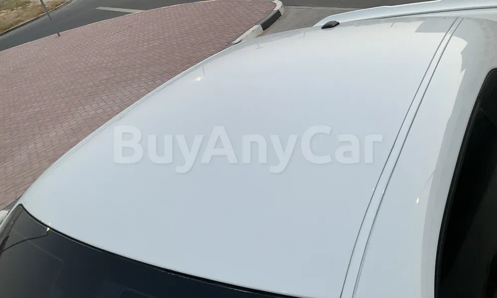 Vehicle photo 5