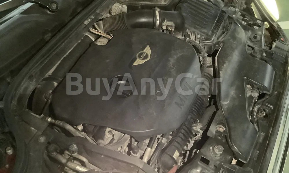 Vehicle photo 6