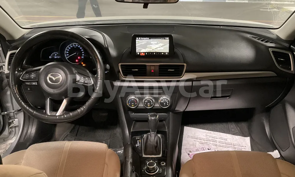Vehicle photo 8