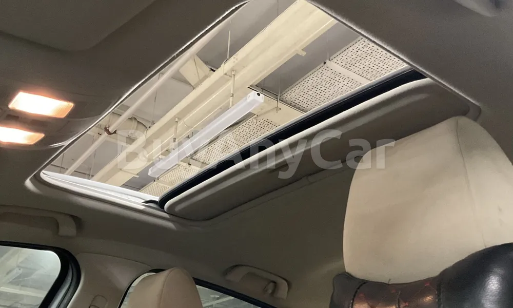 Vehicle photo 9