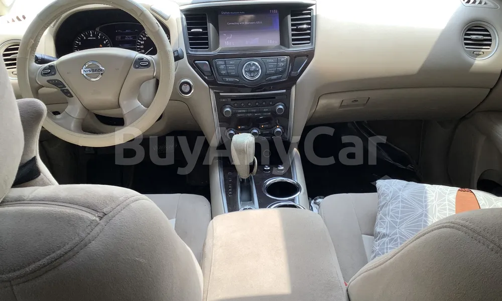 Vehicle photo 8
