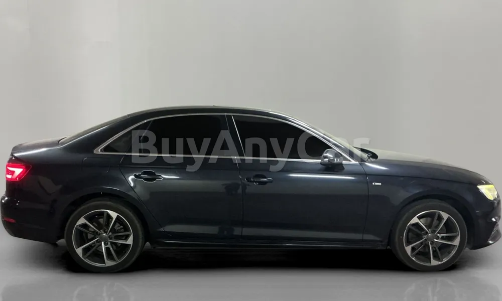 Vehicle photo 4