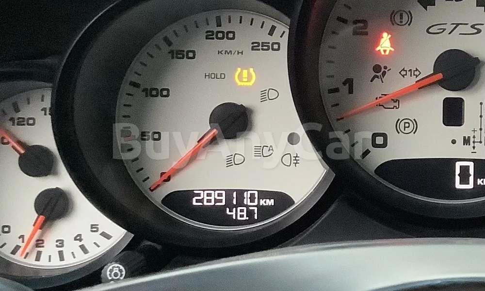 Vehicle photo 5