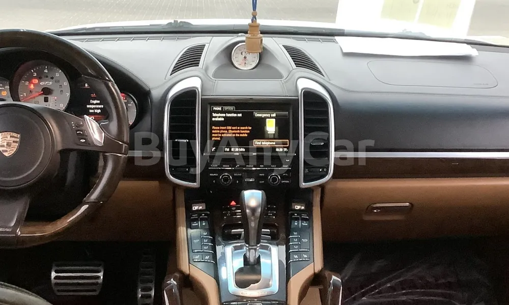 Vehicle photo 7