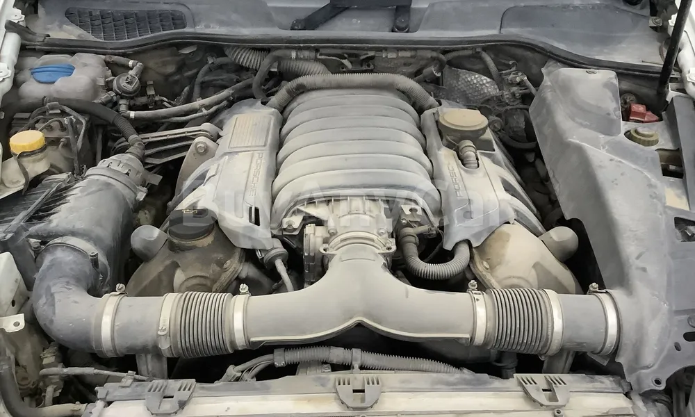 Vehicle photo 8