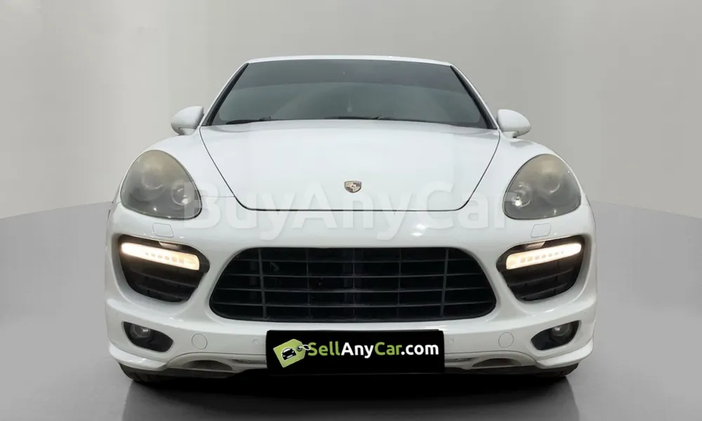 Vehicle photo 1