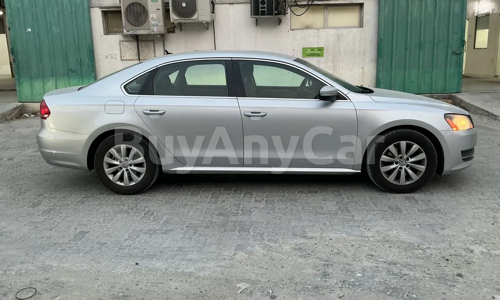Vehicle photo 4