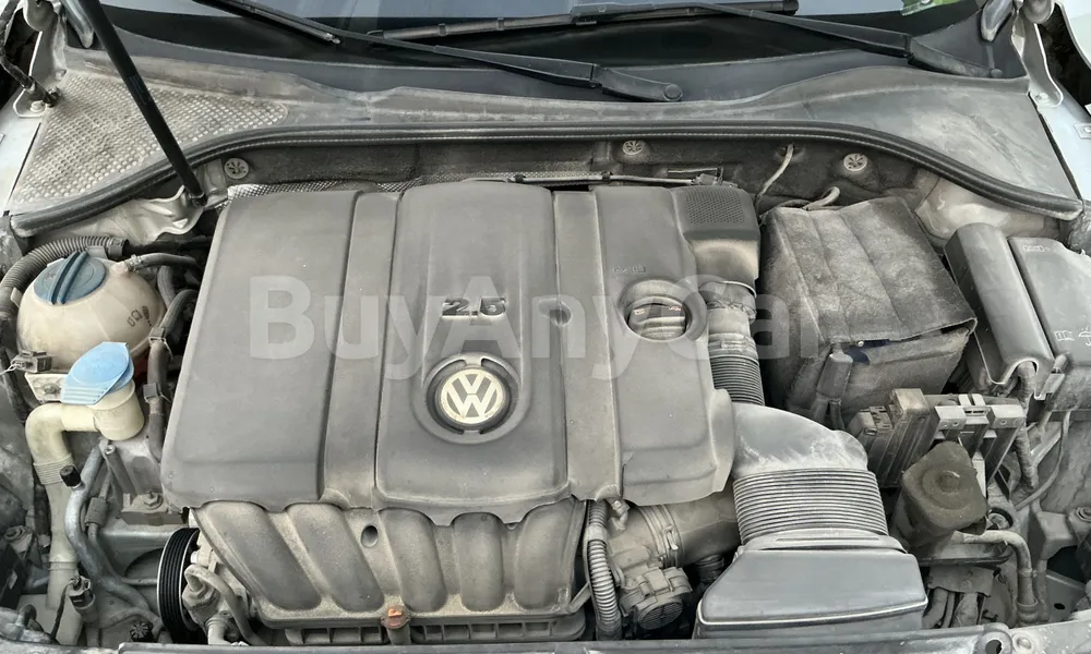 Vehicle photo 6