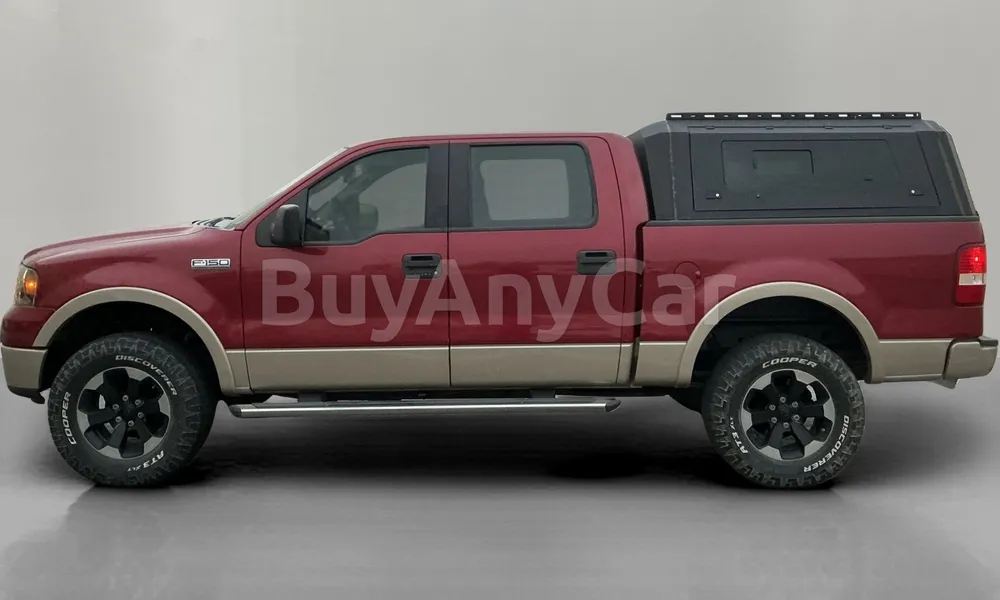 Vehicle photo 4