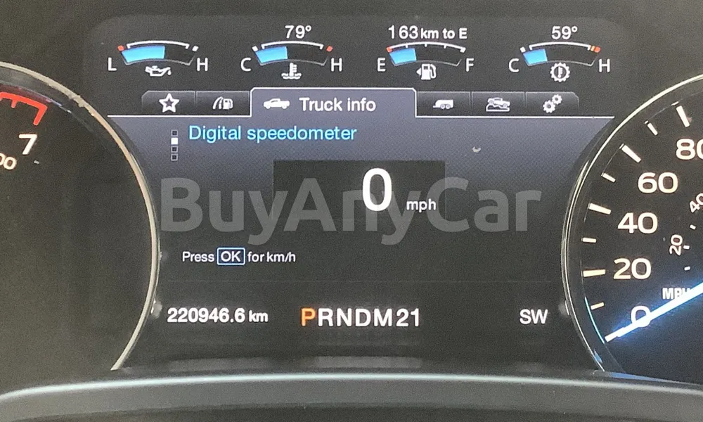 Vehicle photo 7